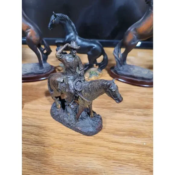 Southwest Theme Small resin Figures, horses, Cowboy 6 - Picture 10 of 16